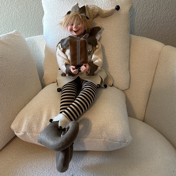 Christmas elf shelf sitter new Very large jingle bells, pom-poms, poseable brown - Picture 2 of 7